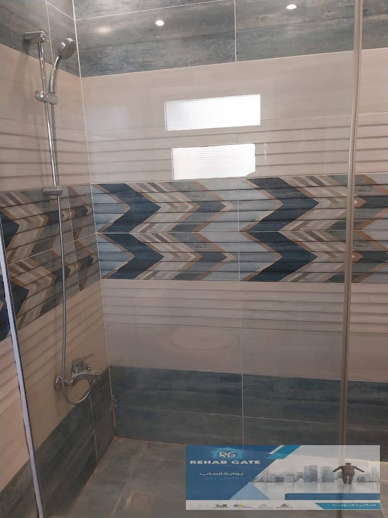 12 2dca0e07-0164-426a-9b12-df94c44b59d5. jpg