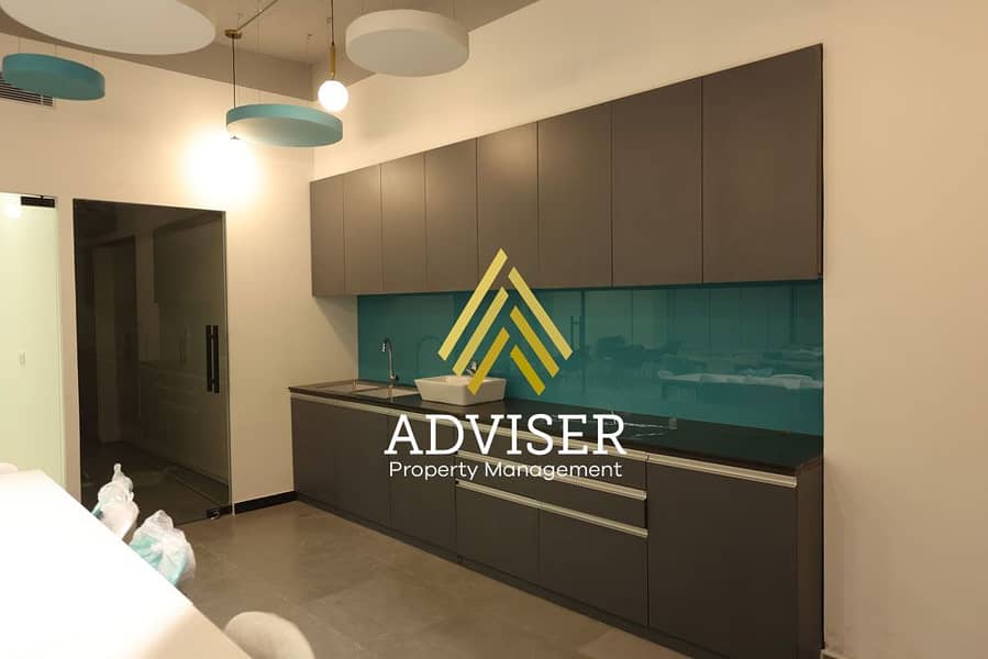 10 finished office for sale wealth مكتب للبيع (17). jpg