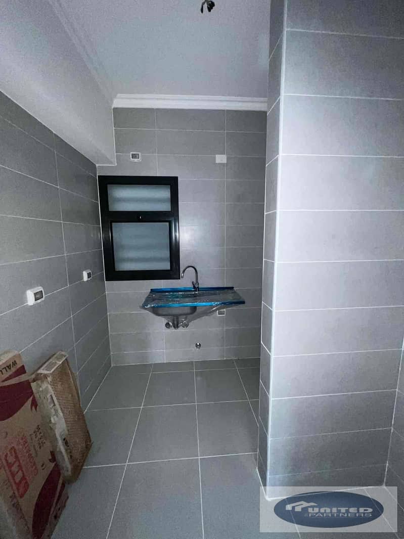 10 5d0e393e-f2b4-4d9f-81ea-de277ee5e2ad. jpg