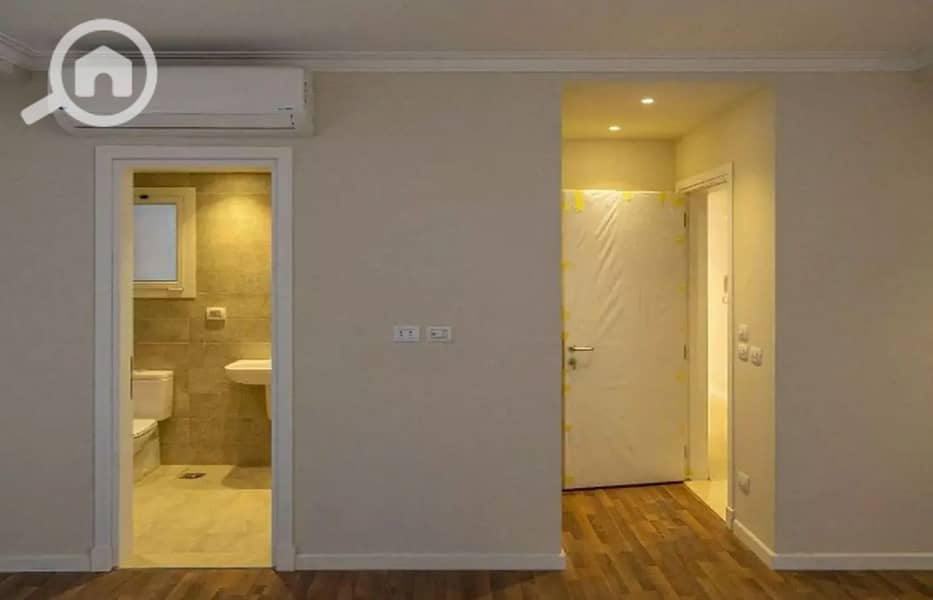 3 5728907-a8689o_1400x900. jpg