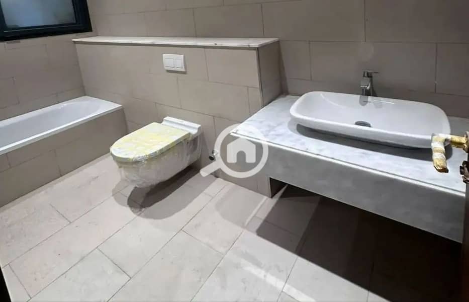 6 8183076-74bb5o_1400x900. jpg