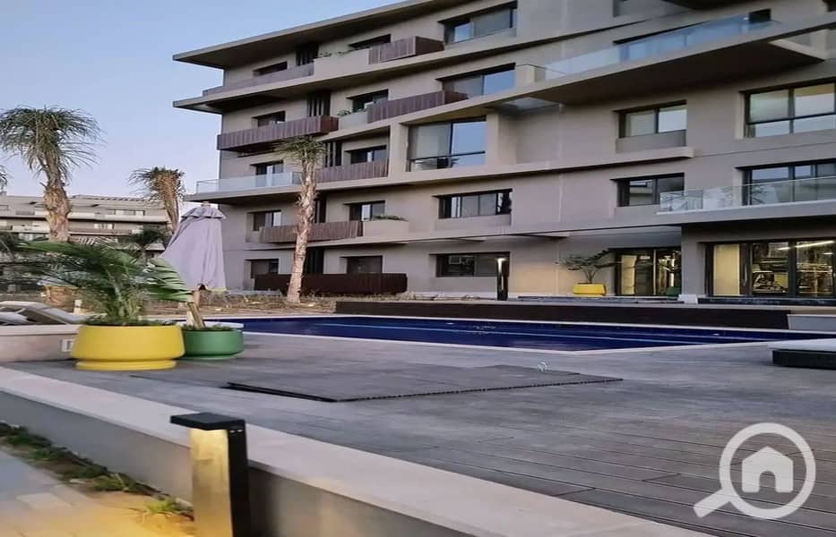 11 8183076-6bfd2o_1400x900. jpg