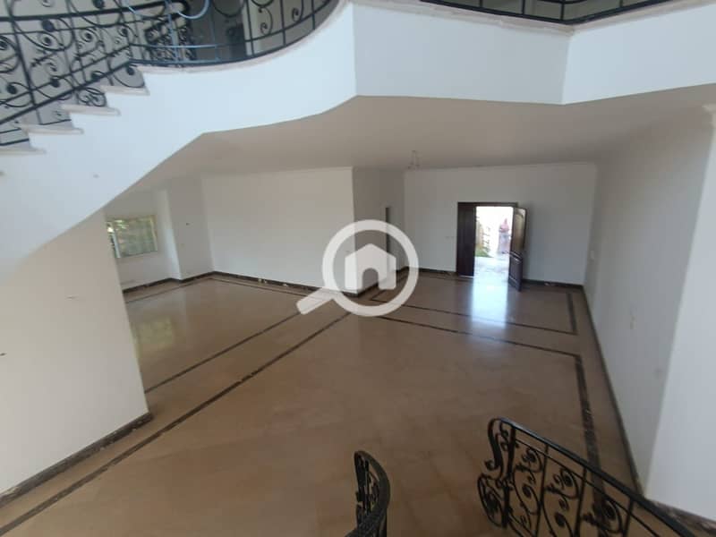 8 536274997_2292893331171110_4102659179124959144_n. jpg