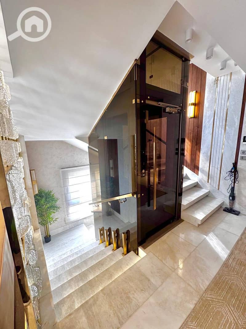 14 600328669_1828949057693817_5199072669184700870_n. jpg