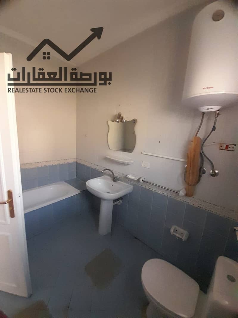 9 0fdd244a-3bec-45aa-967d-52b6ec2d30a9. jpg