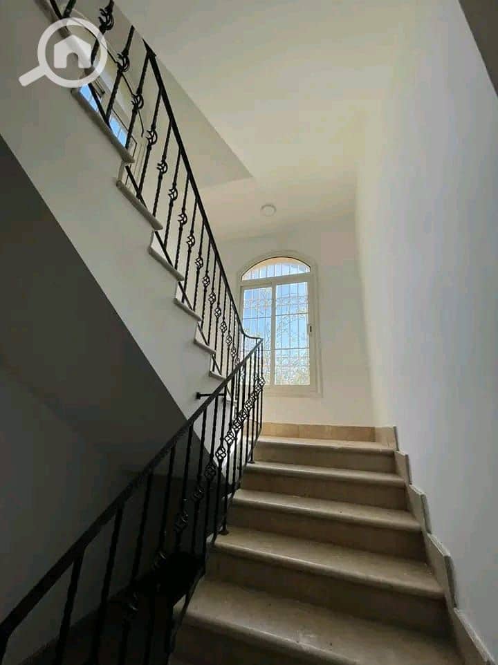 4 0b85f51f-b15f-49ea-afde-04db2a10ec63. jpg