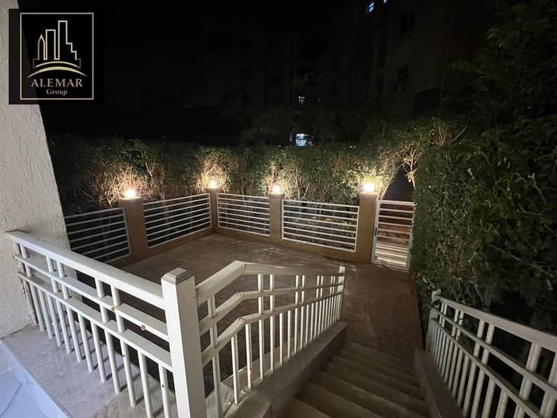 9 db8b64b8-ae00-4631-88f5-4135e08ecf04. jpg