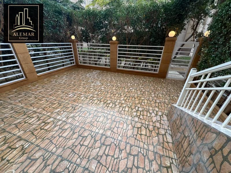 10 e319e35a-927f-4bb8-9547-edfa14b996de. jpg