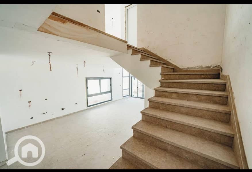 10 WhatsApp Image 2025-11-29 at 14.44. 34_b52b0458. jpg