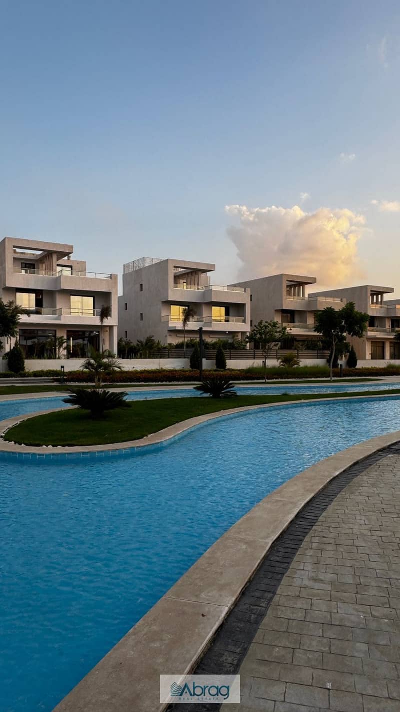 8 9566dd31-e658-4ec9-a3b5-6ea6a796f25a. jpg