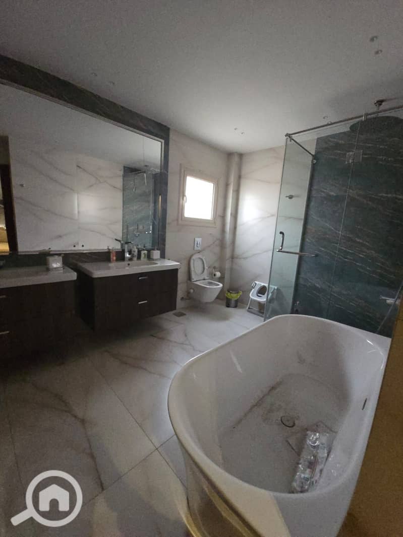 19 bc43e28e-3941-492b-b2d5-df148f3b44f6. jpeg