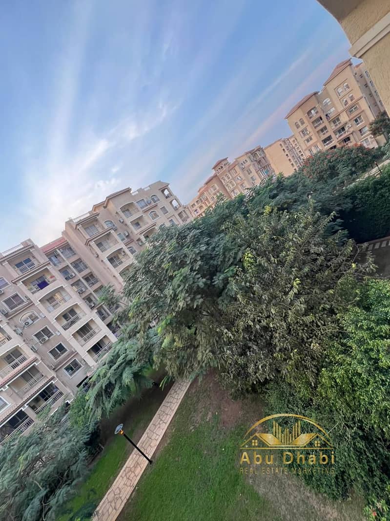 2 38a438c1-8b43-4648-92bc-e782b0645c70. jpg