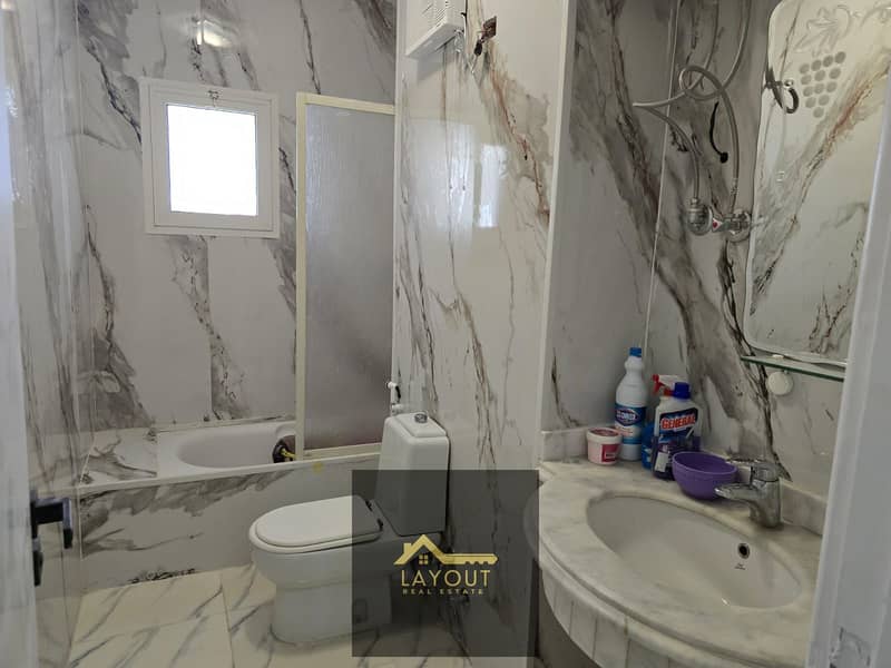 8 6a0f444d-ff70-4532-9f41-a19ba0f2c9b6. jpg