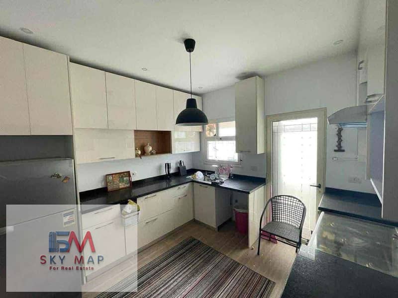 4 20ee28cd-f0d6-4b7d-9ea9-69d32e282a2f. jpg