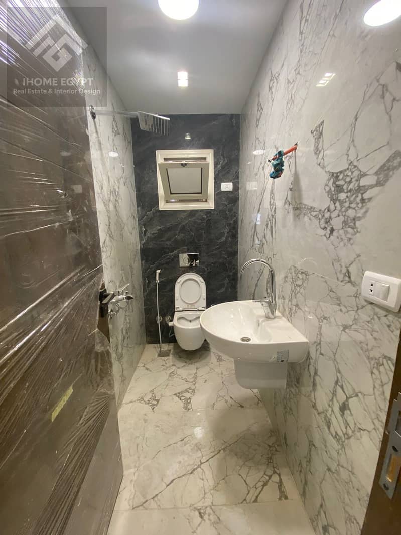 7 392fbd4e-87a0-4866-8489-8958774f8ecd. jpg