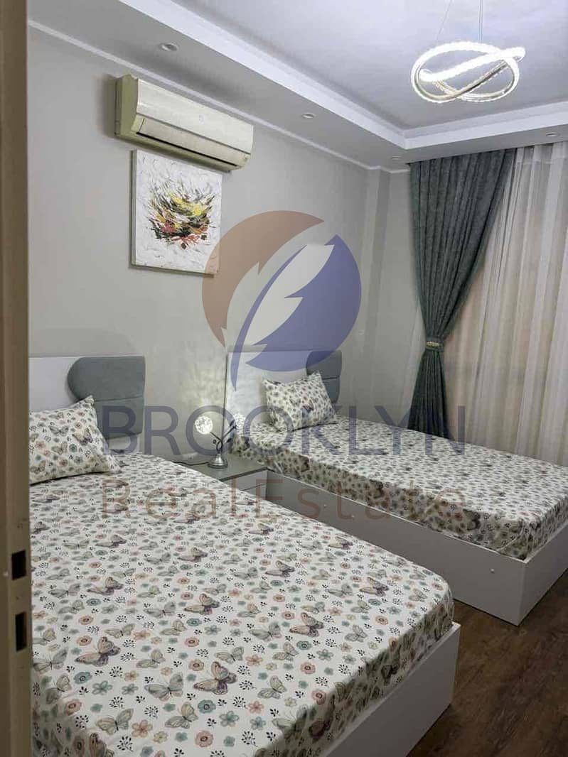 9 a33f5d00-42f1-46c8-b32d-ef494c4221e9. jpg