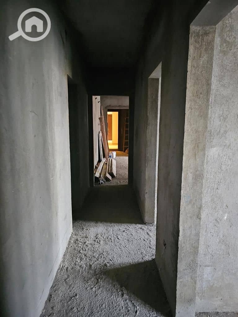 12 68c020e9-eedf-4b84-bb79-bc41e0b0d6f9. jpeg