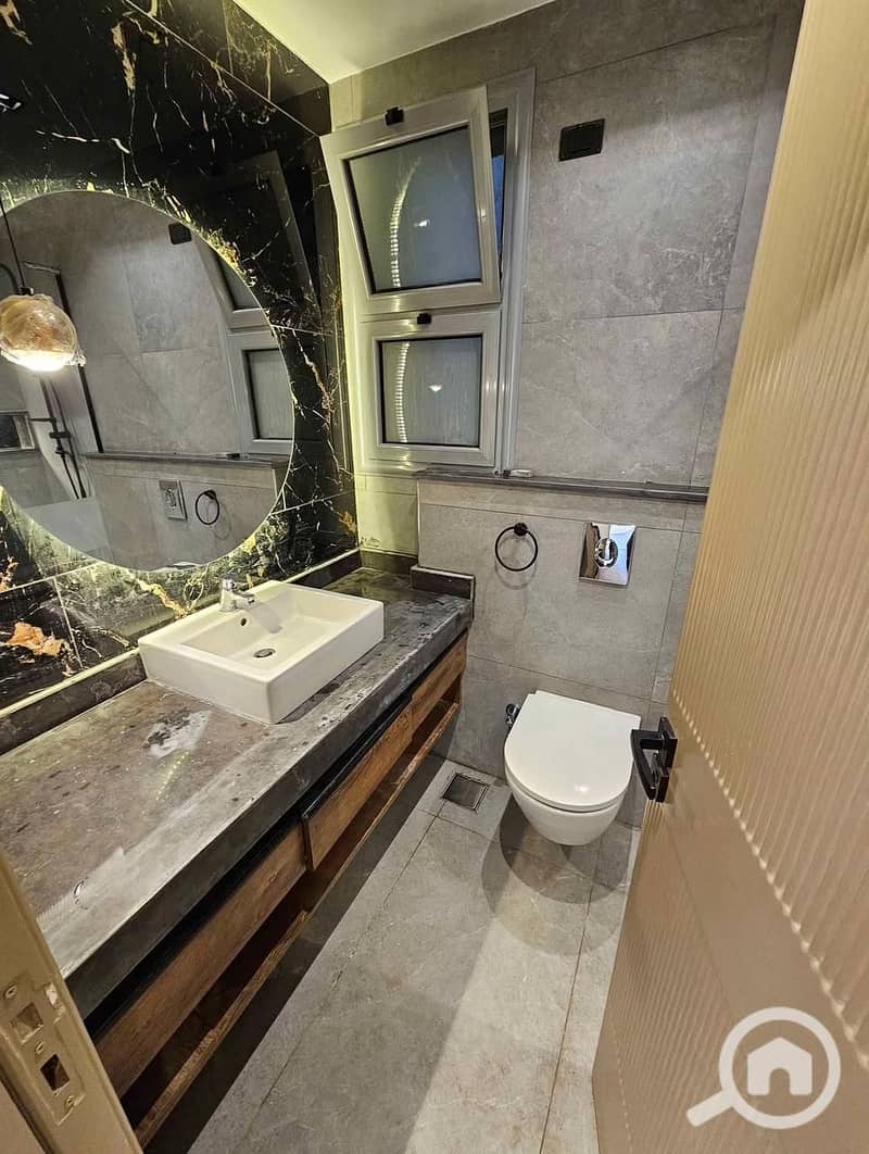 3 577572524_122158929842802730_1704589596931383756_n. jpg