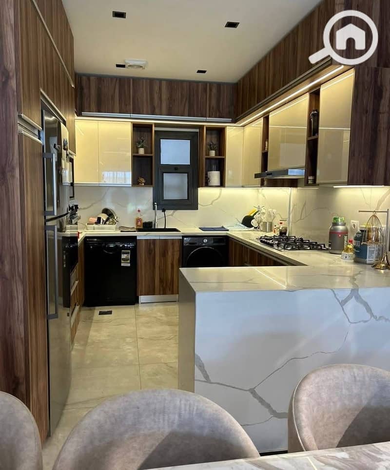 10 579023692_122142025892898471_2433896883615020598_n. jpg