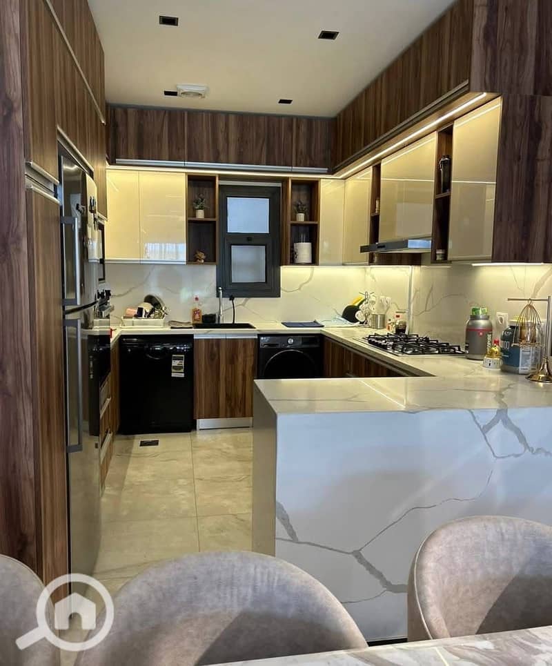 7 579023692_122142025892898471_2433896883615020598_n. jpg