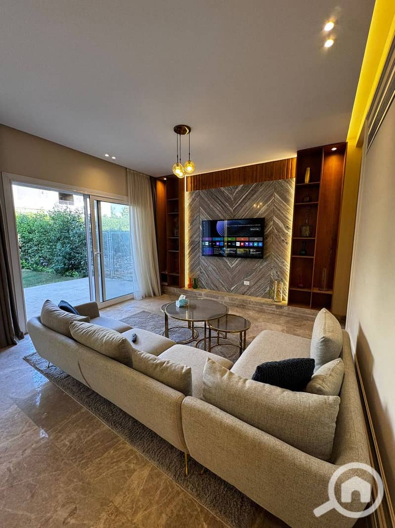 8 579108322_122260900904241397_992913720261069153_n. jpg