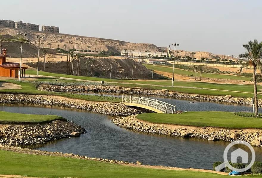 8 8317947-b282bo. jpg