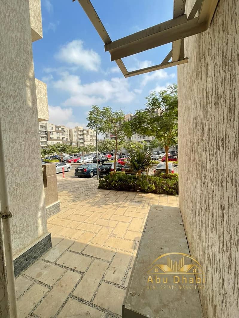 13 92665254-bfc2-463f-87a3-3ac1ffc81664. jpg