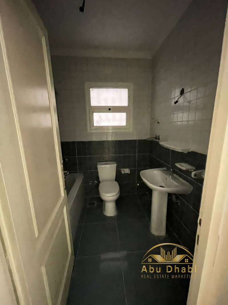 20 52da8652-3102-4e70-ae6e-4d61430fb969. jpg