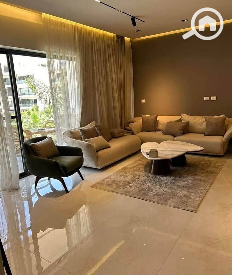 8 578256293_122141857400898471_5535056975403600834_n. jpg