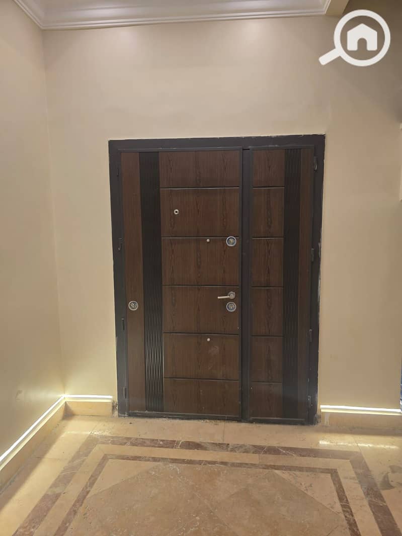 10 aadc2716-de23-4c77-836a-33432a005dbc. jpg