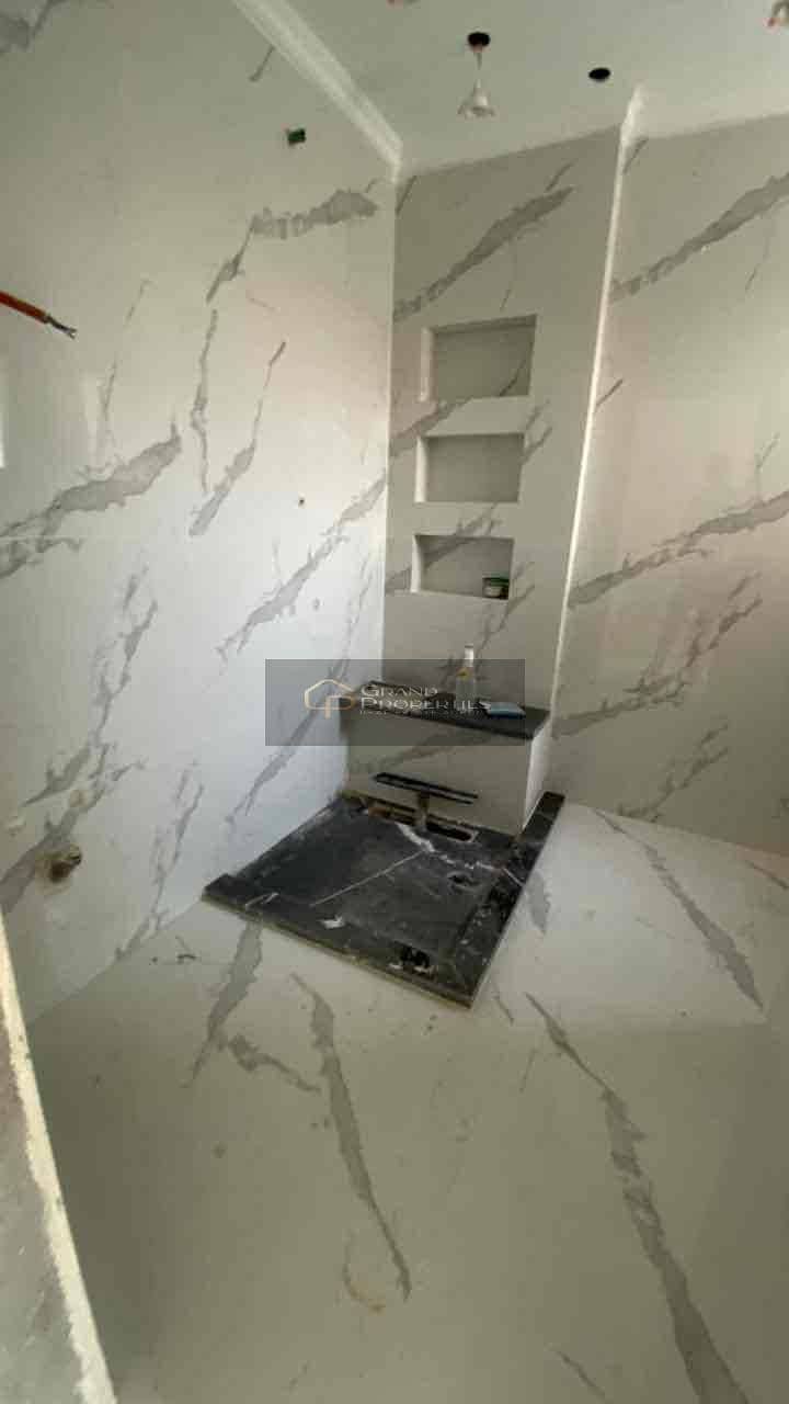 8 4f6fdc02-e5d9-492b-a05f-9966e4596da3. jpg