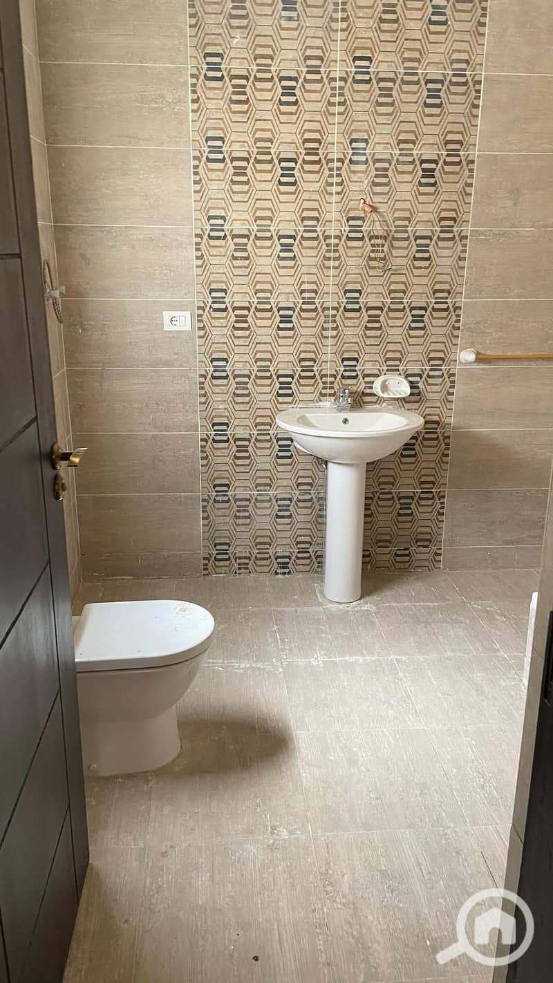 5 WhatsApp Image 2025-02-24 at 15.11. 58_8e342fb7. jpg