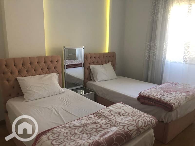 10 f35a3b2b-556c-4e2c-b7ec-6f11e68d3707. jpg