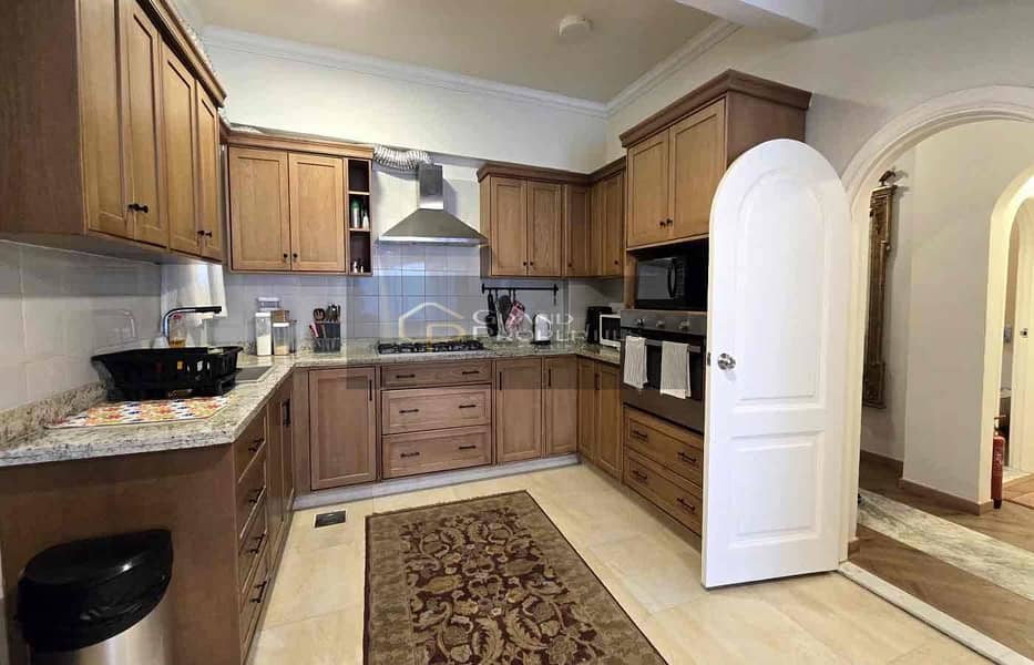 8 e351d86a-de60-47f0-aa8f-92a53881dd24. jpg