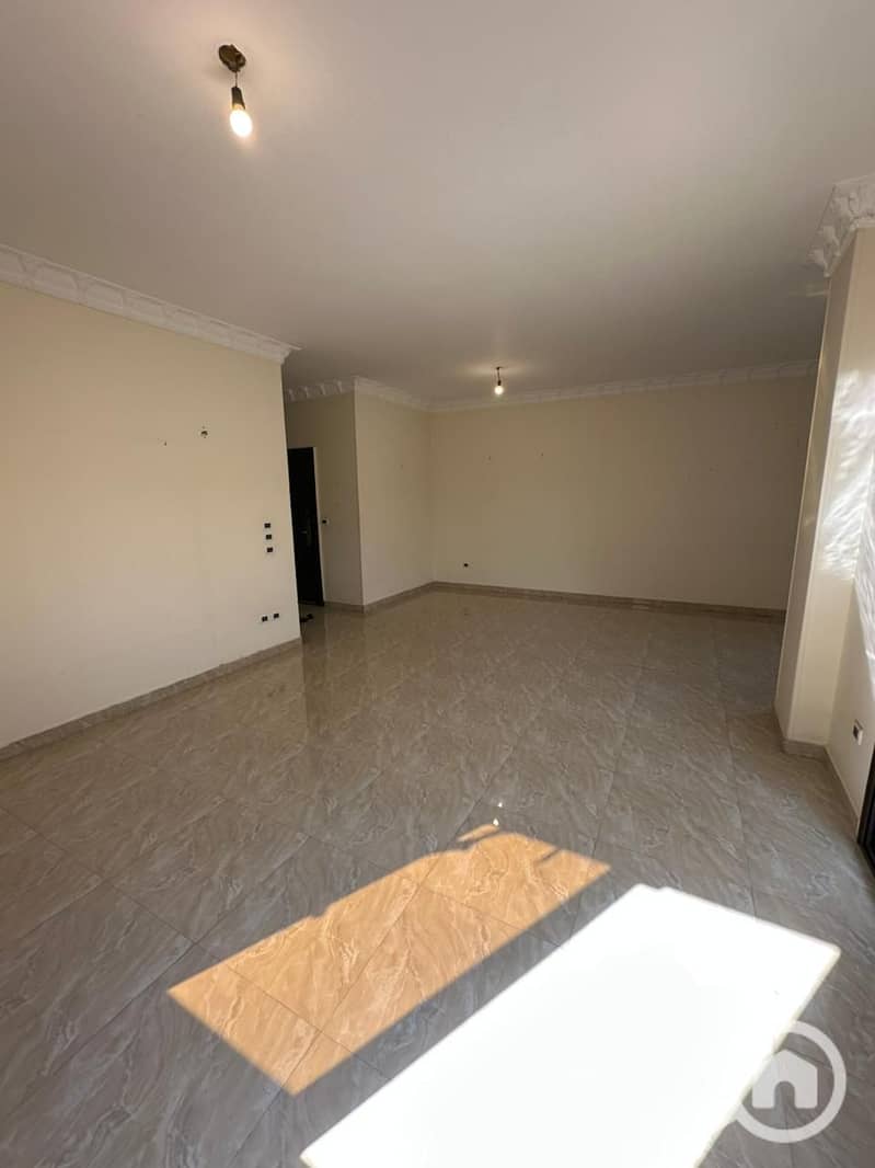 10 d14400c6-efc2-4443-bbbe-5f48c9d82340. jpeg