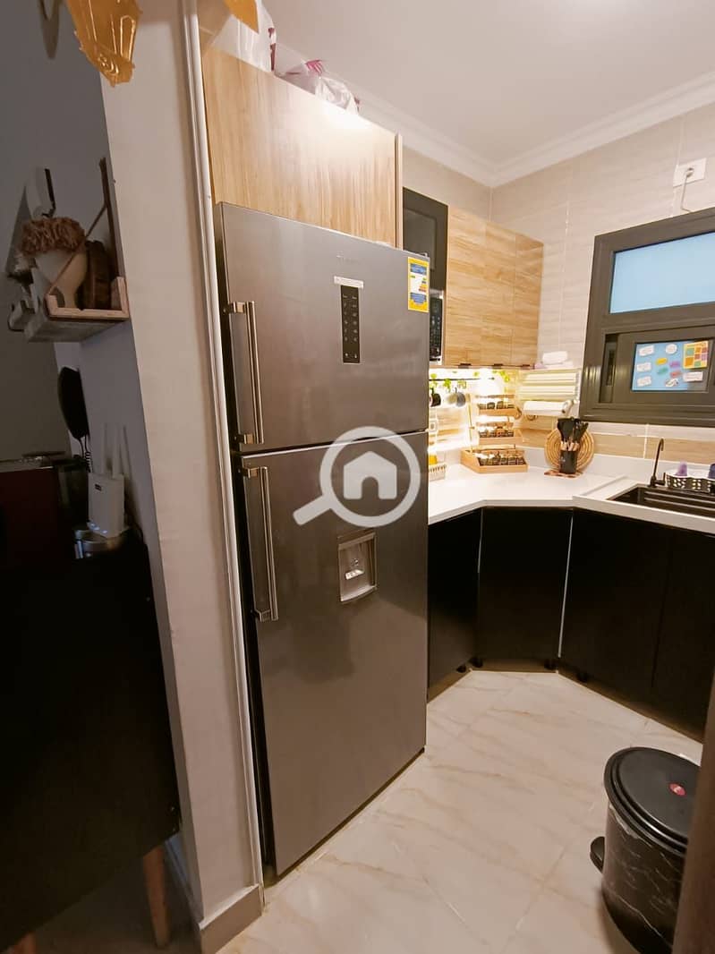 2 5d237326-7007-44a0-b237-8e504fb37ce8. jpg