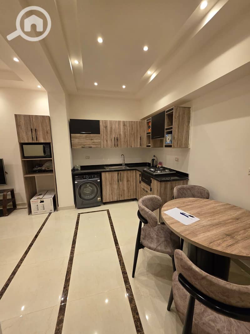 2 c286e0c2-a87c-4672-ae18-3acb31f4515c. jpg