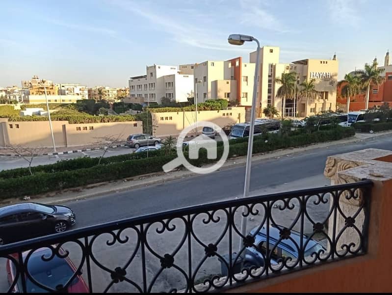 10 7e055579-c06c-4cc8-a7c5-25d40cadf8c3. jpg