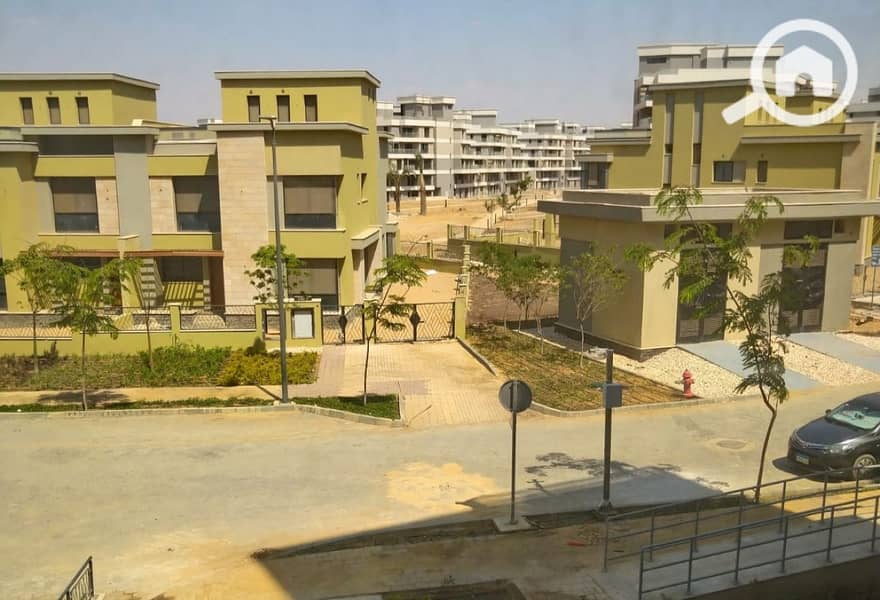 8 e0d25294-d020-45ef-a504-358733440106. jpg