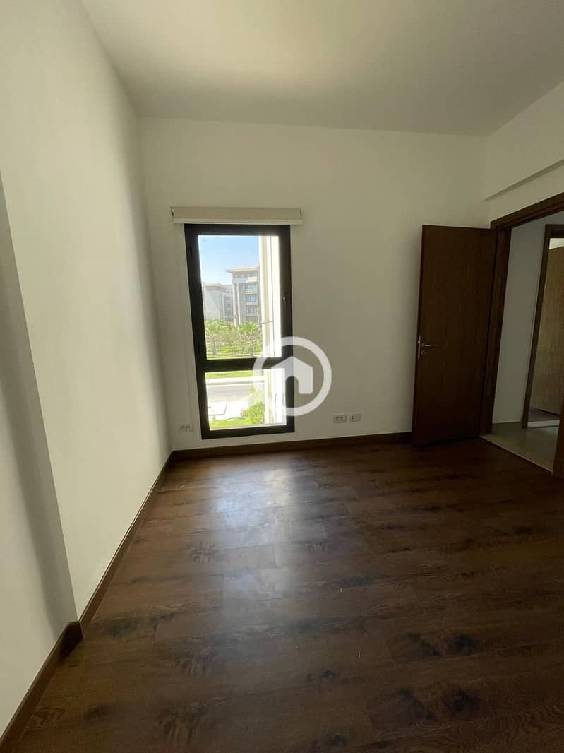 2 0b8824fd-98aa-4e8b-8e92-2c90141ca55d. jpg