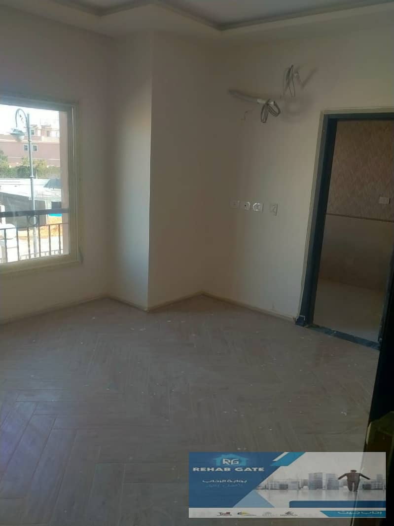 21 92b7f9f7-9ed1-4f20-8fa0-2e3782a9fc75. jpg