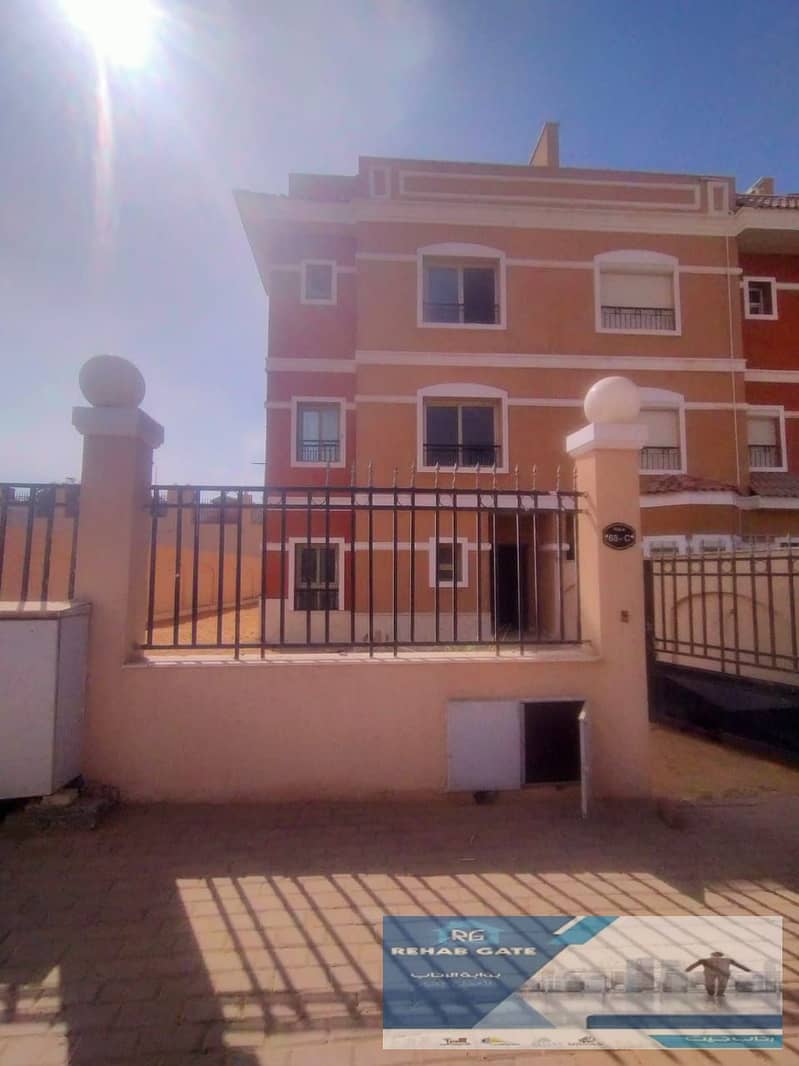 35 a5e4d9fc-7f6c-4b58-a476-7a5b301c22bc. jpg