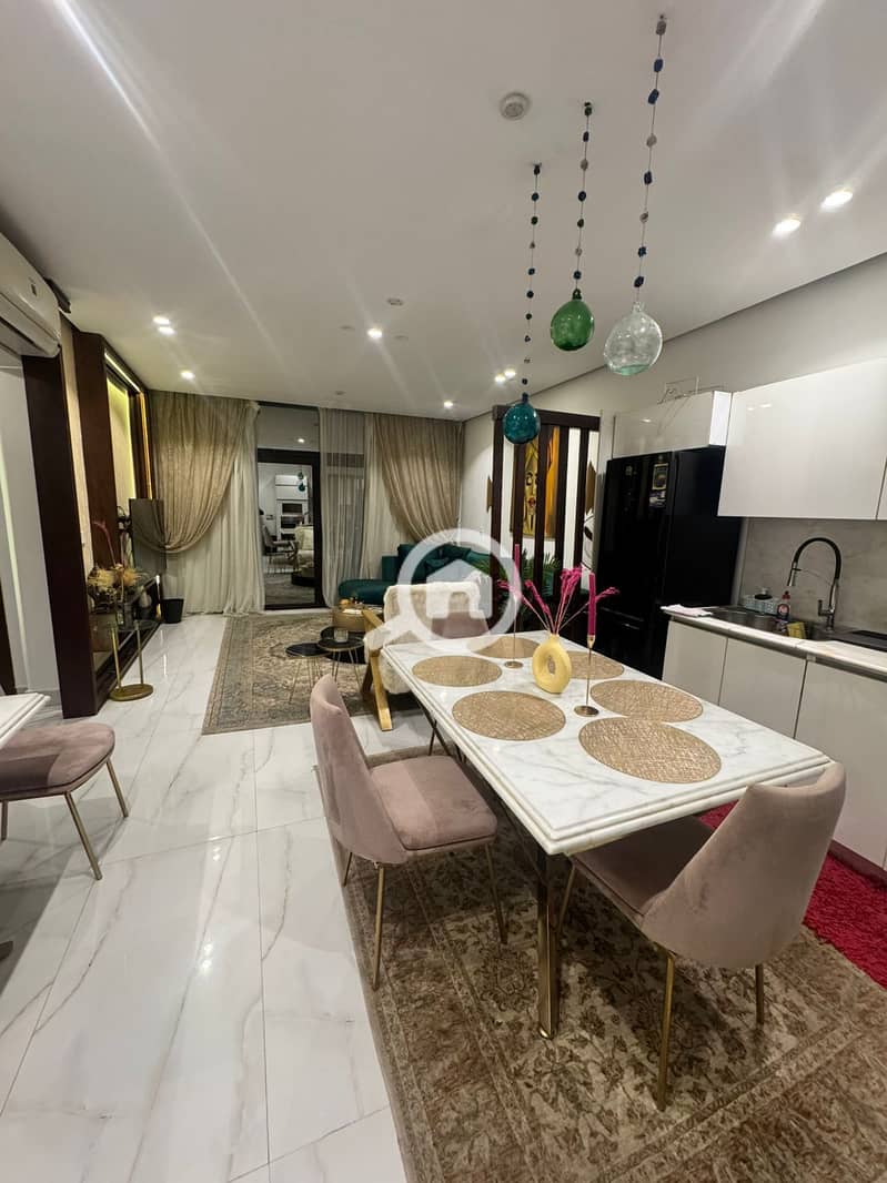 3 8da08bdb-788d-4a00-966f-d35390ee3632. jpg