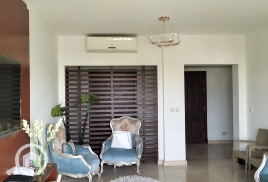 2 d49162fe-5b11-4a35-8f78-8c19fe6ec2b7. jpg