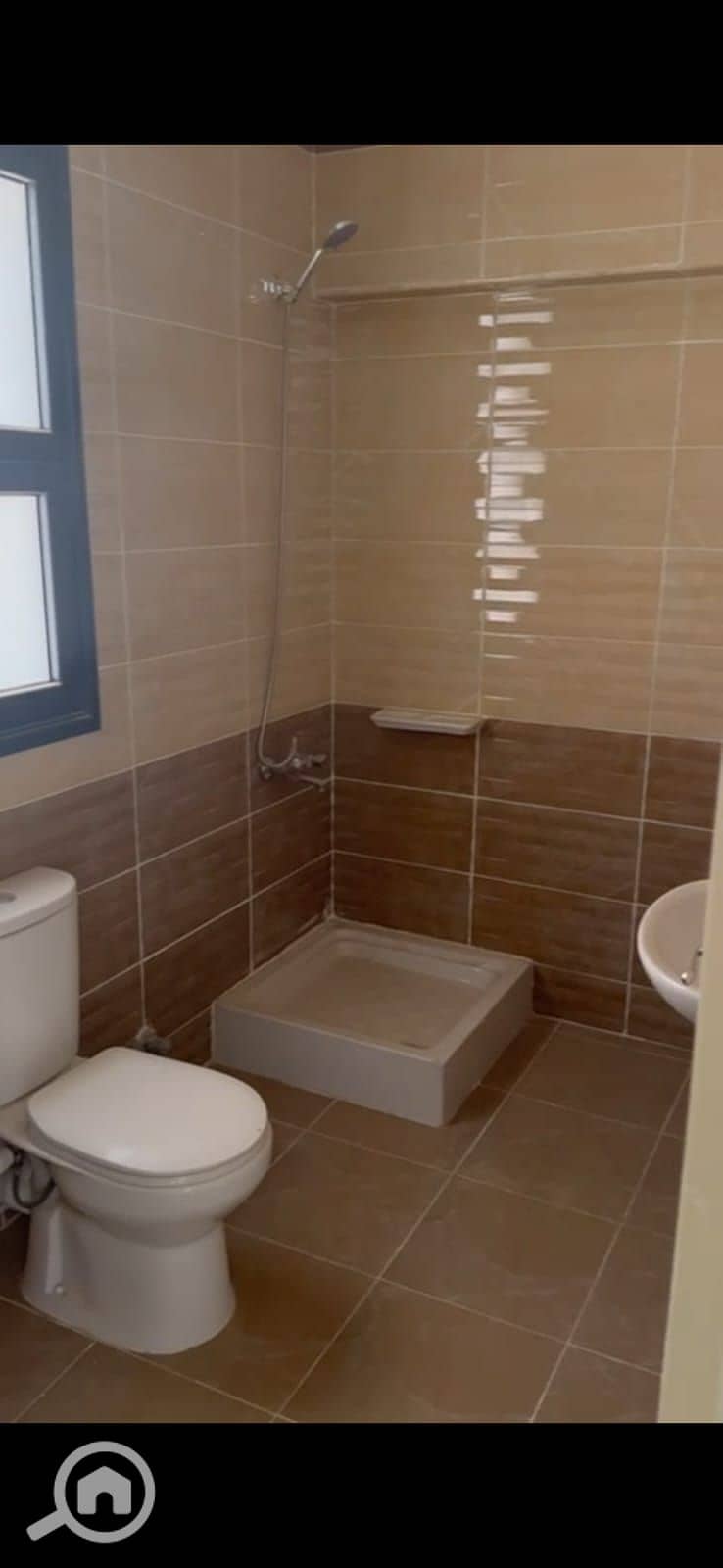 5 8ae50a5f-2ac8-4e41-b962-78fb3e78ce6b. jpg