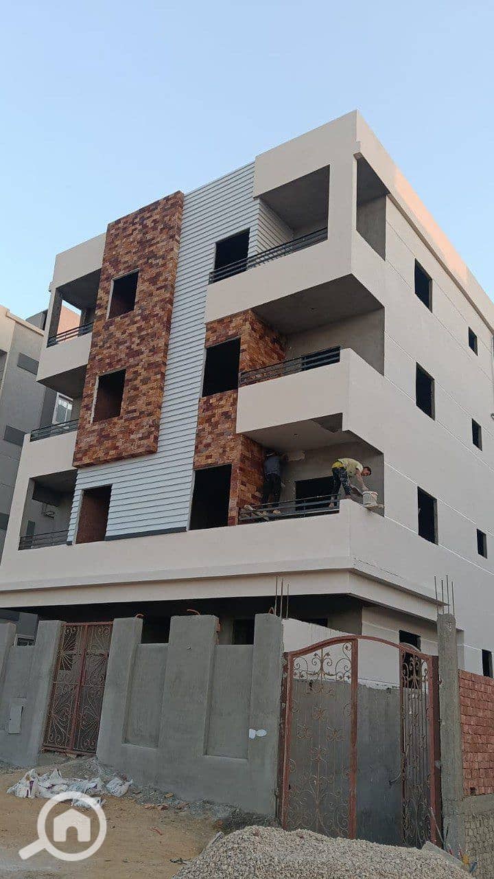 3 photo_5965449552988933054_y. jpg