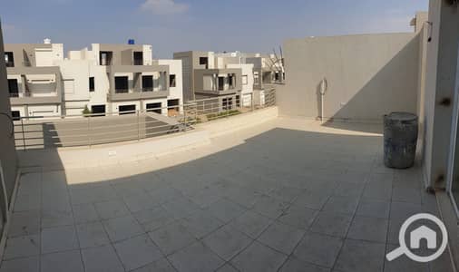 تاون هاوس 5 غرف نوم للايجار في 6 أكتوبر، الجيزة - 49ef72ff-cd2e-4770-9c66-4de50cb2bb68. jpg