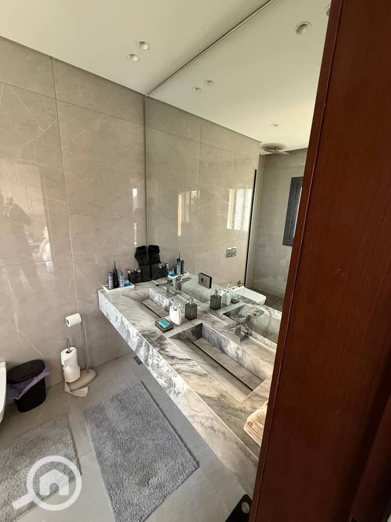 14 WhatsApp Image 2026-01-05 at 18.20. 29 (1). jpeg