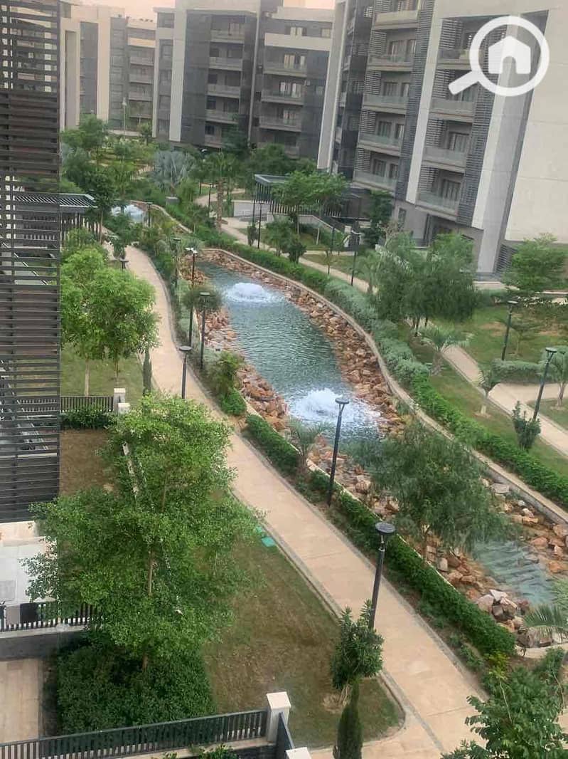 12 65c5291a-7290-4e09-ae5e-52f01520ec86. jpg