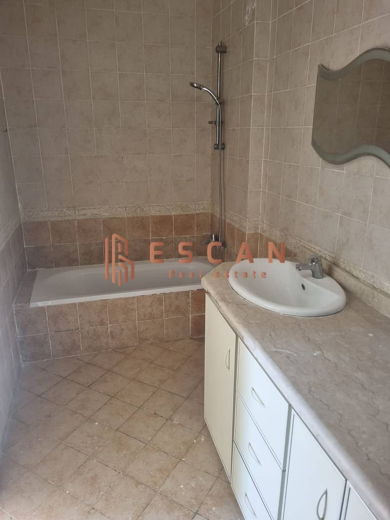 17 U739080 (11). jpg